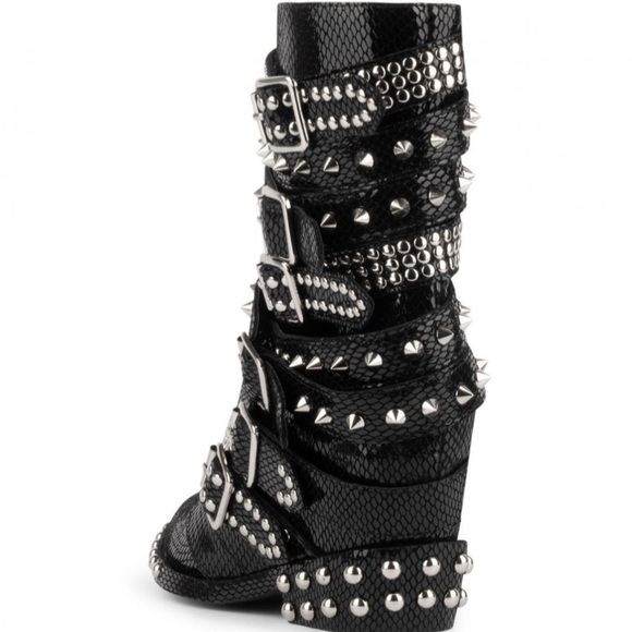 🆕JEFFREY CAMPBELL DRACO STUD WEDGE MOTO BOOTS BLACK SHINY SNAKE SILVER SIZE 7.5 - Picture 3 of 13